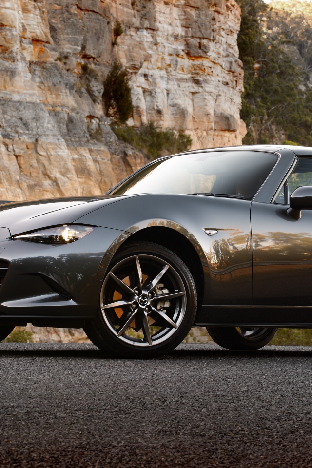 Автомобиль Mazda MX-5 RF, 2017 серый металлик 