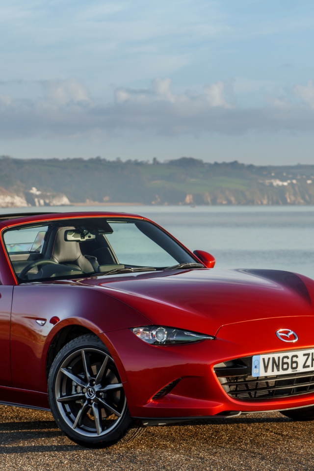 Японский автомобиль Mazda MX-5 RF GT, 2017 красного цвета 