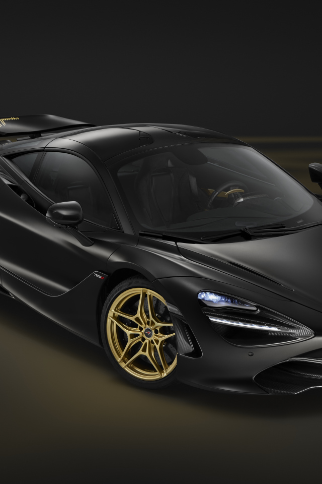 Черный спортивный автомобиль McLaren MSO 720S Coupe