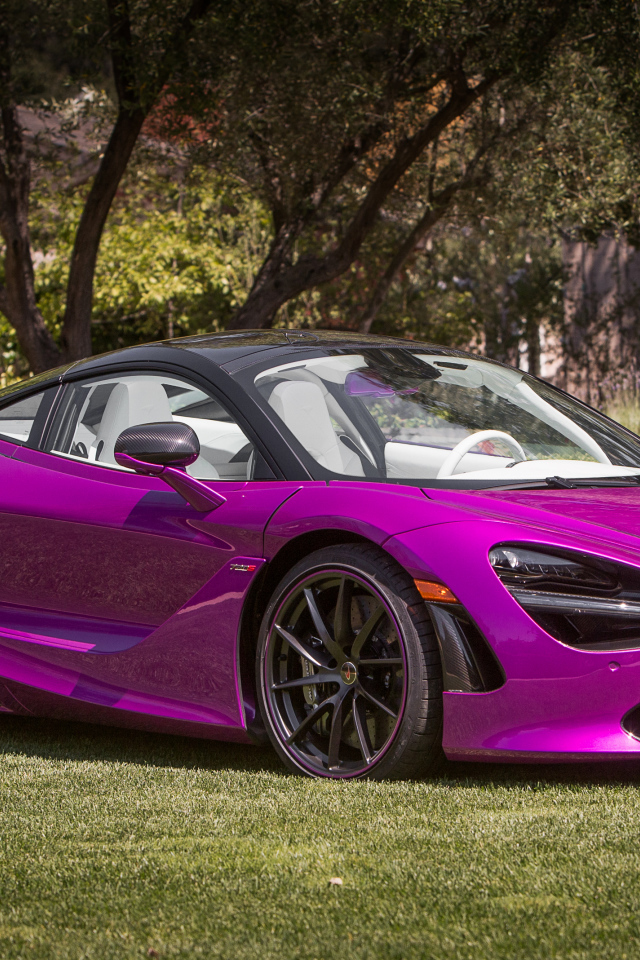 Фиолетовый спортивный автомобиль McLaren MSO 720S Coupe Fux Fuchsia, 2017