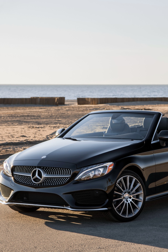 Черный кабриолет Mercedes-Benz C 300 4MATIC, 2017 
