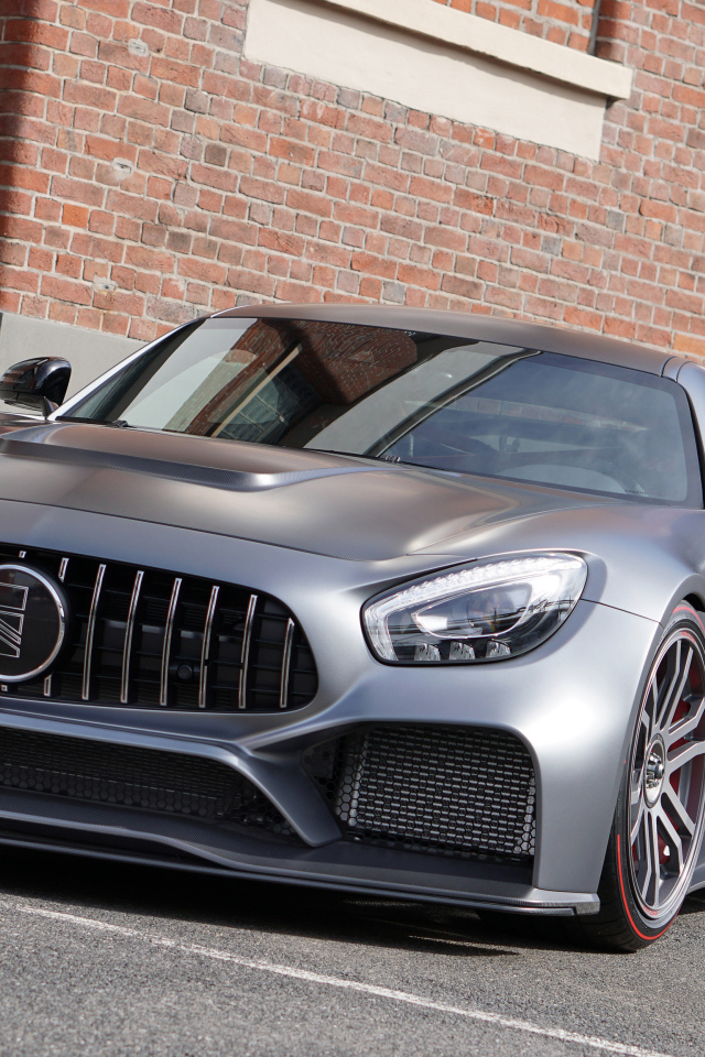 Спортивный серебристый автомобиль Mercedes AMG GT S IMSA RXR One Super GT, 2018