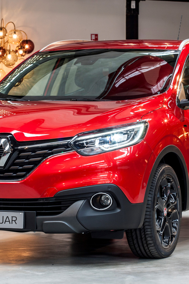 Красный автомобиль кроссовер Renault  Kadjar 