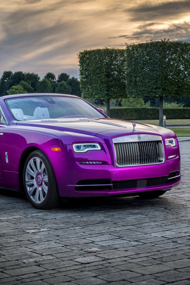 Автомобиль кабриолет Rolls Royce Dawn in Fuxia, 2018