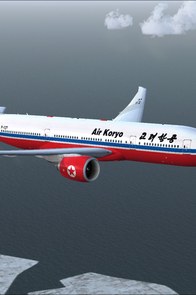 Пассажирский самолет  Boeing 777-200LR авиакомпании Air Koryo летит над океаном 