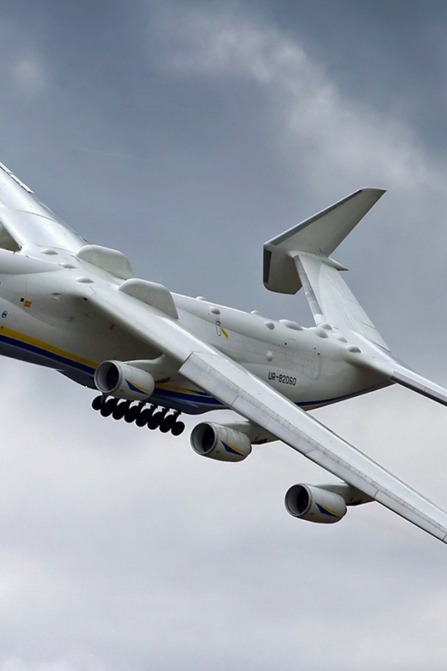 Полет самолета АН - 225 Мрия 