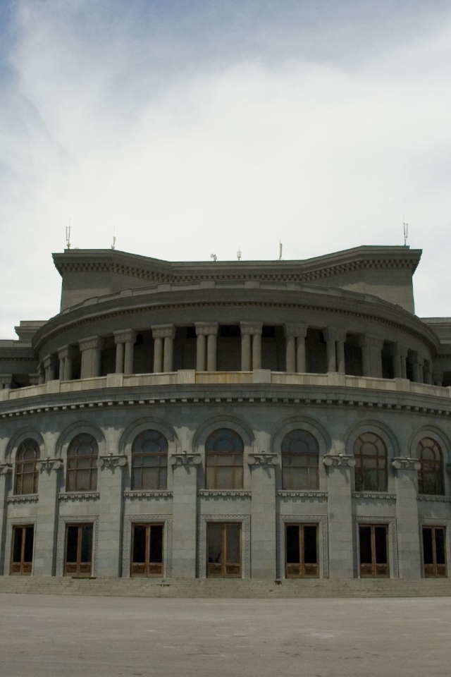 Армянский академический театр оперы и  балета   имени   А. Спендиарова, Ереван 