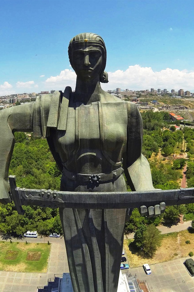 Памятник Мать Армения город Ереван 