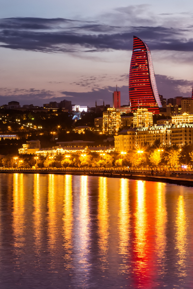 Огни вечернего Баку 