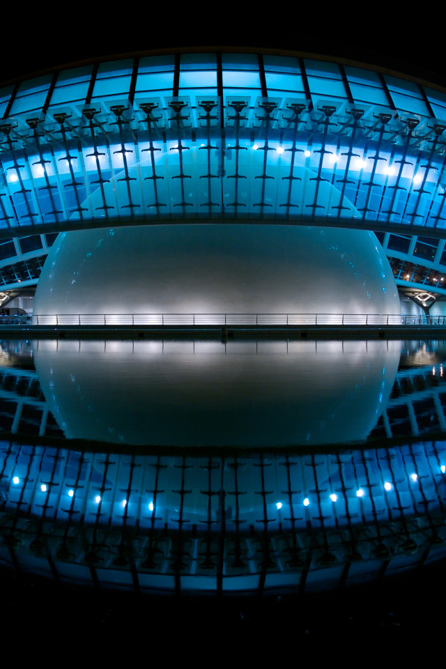 Необычный кинотеатр Hemisferic, Валенсия. Испания