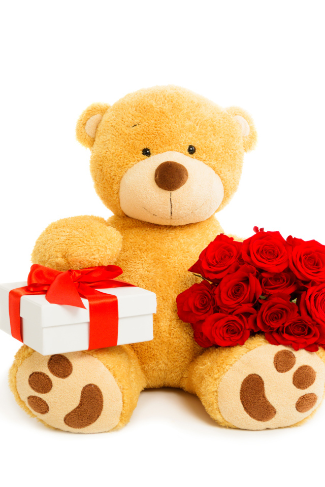 Плюшевый медведь с букетом красных роз и подарком