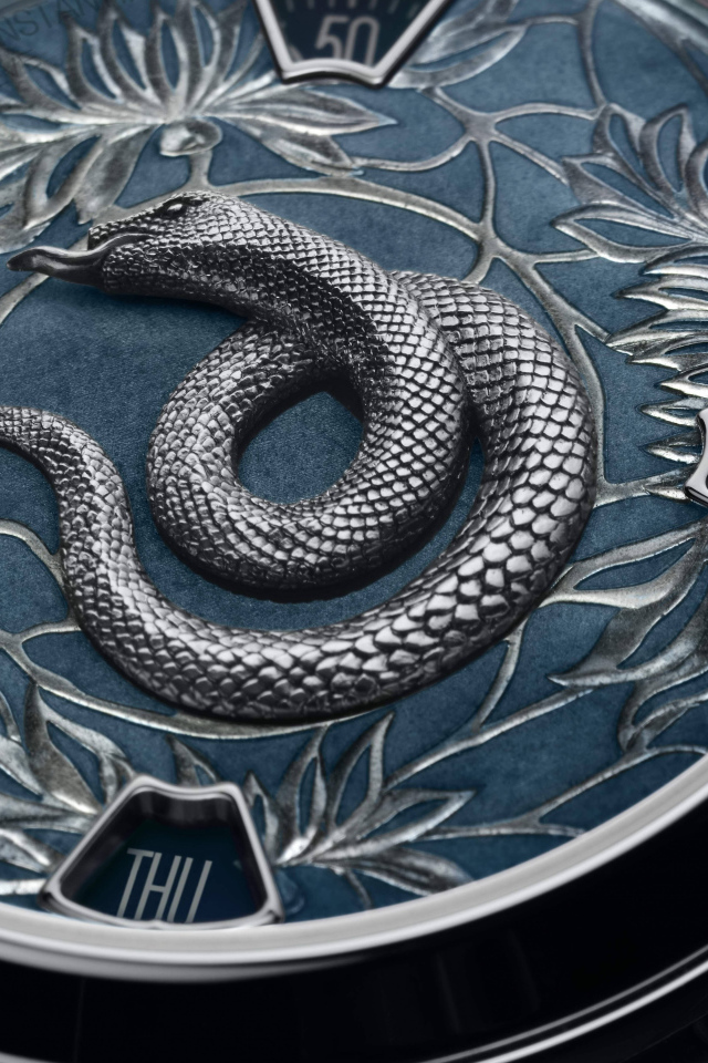 Стильные часы Vacheron Constanin со змеей на циферблате