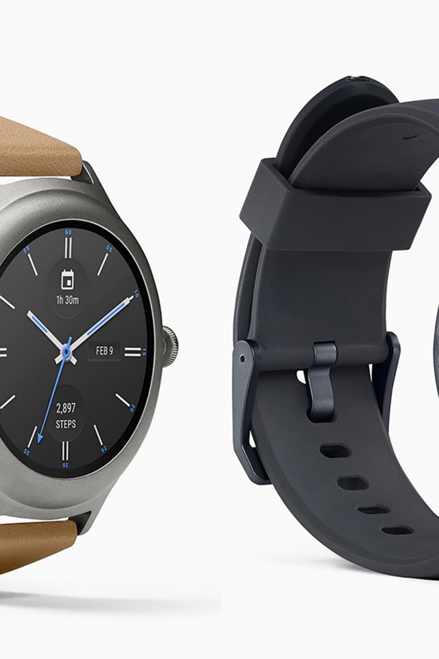 Стильные часы LG Watch Спорт, 2017 на белом фоне