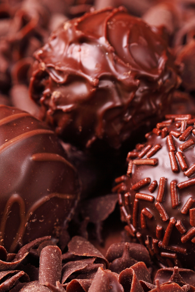 Аппетитные шоколадные конфеты шарики 