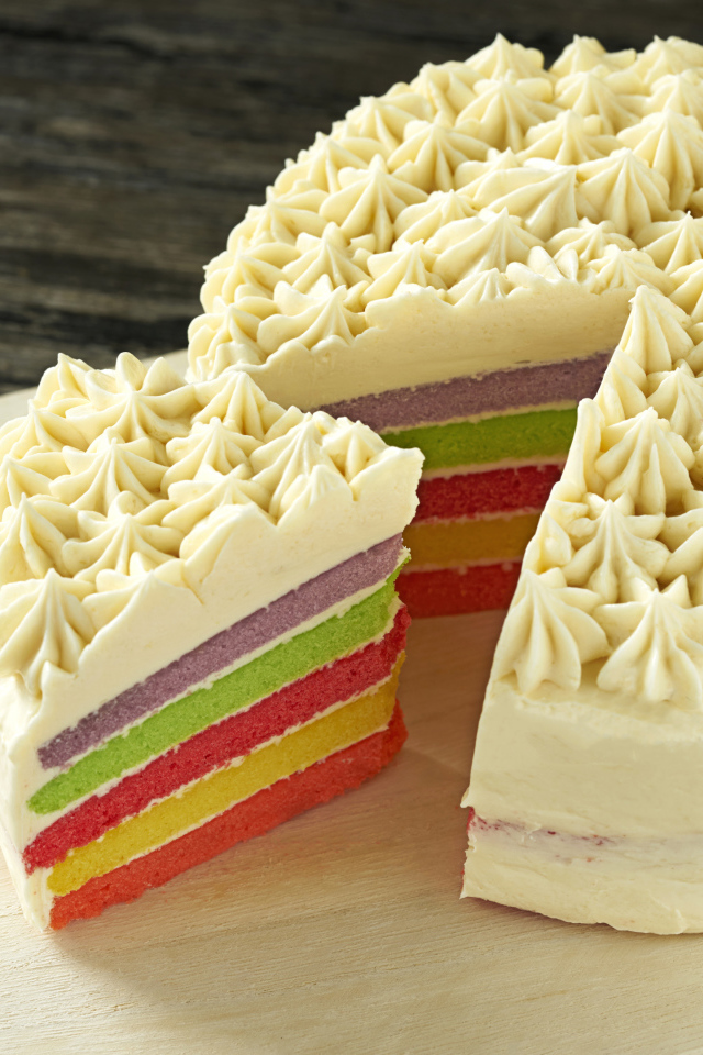 Красивый разноцветный торт с масляным кремом 