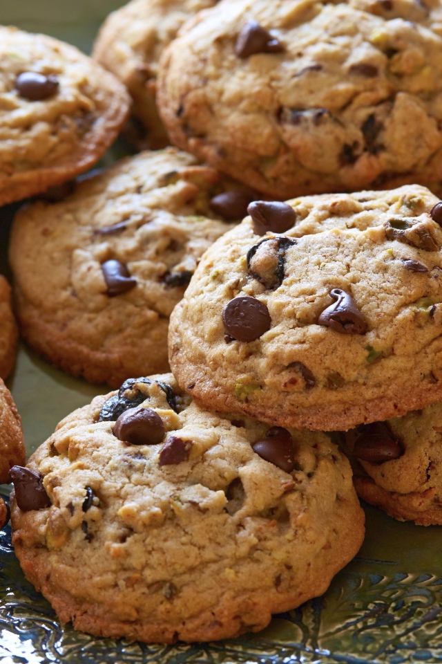 Вкусное круглое печенье с шоколадной крошкой 