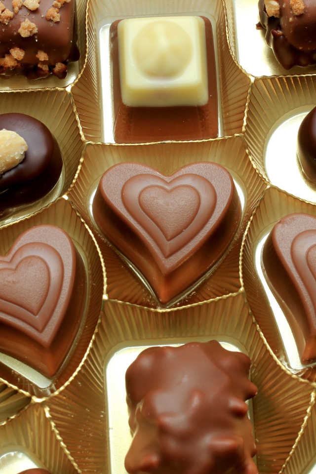 Сладкие шоколадные конфеты ассорти