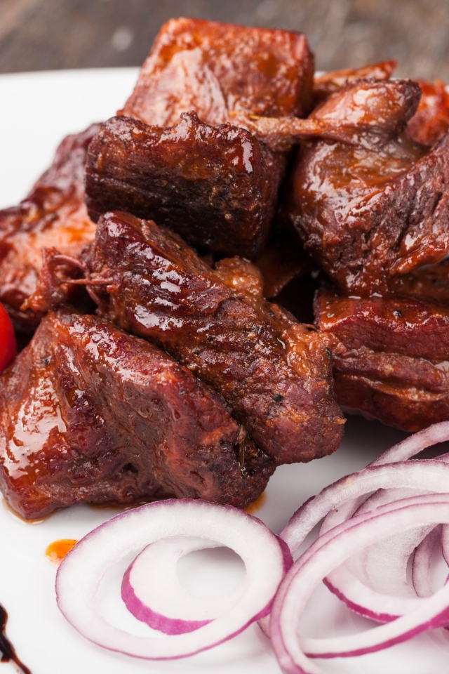 Шашлык из свинины с красным луком 