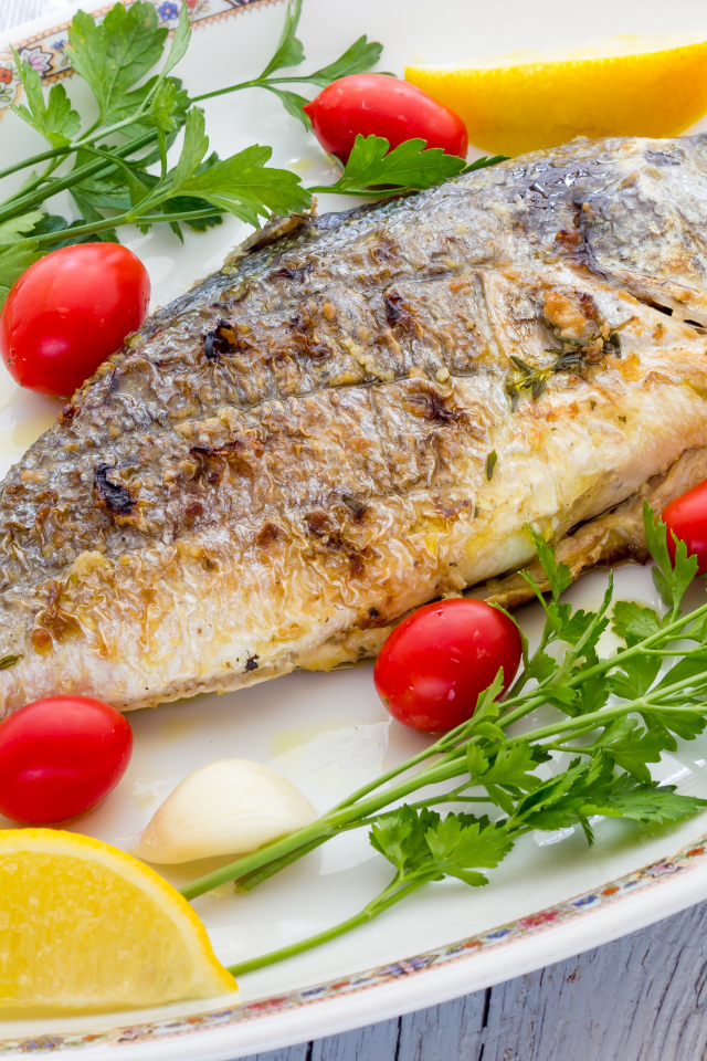 Аппетитная жареная рыба с золотистой корочкой 