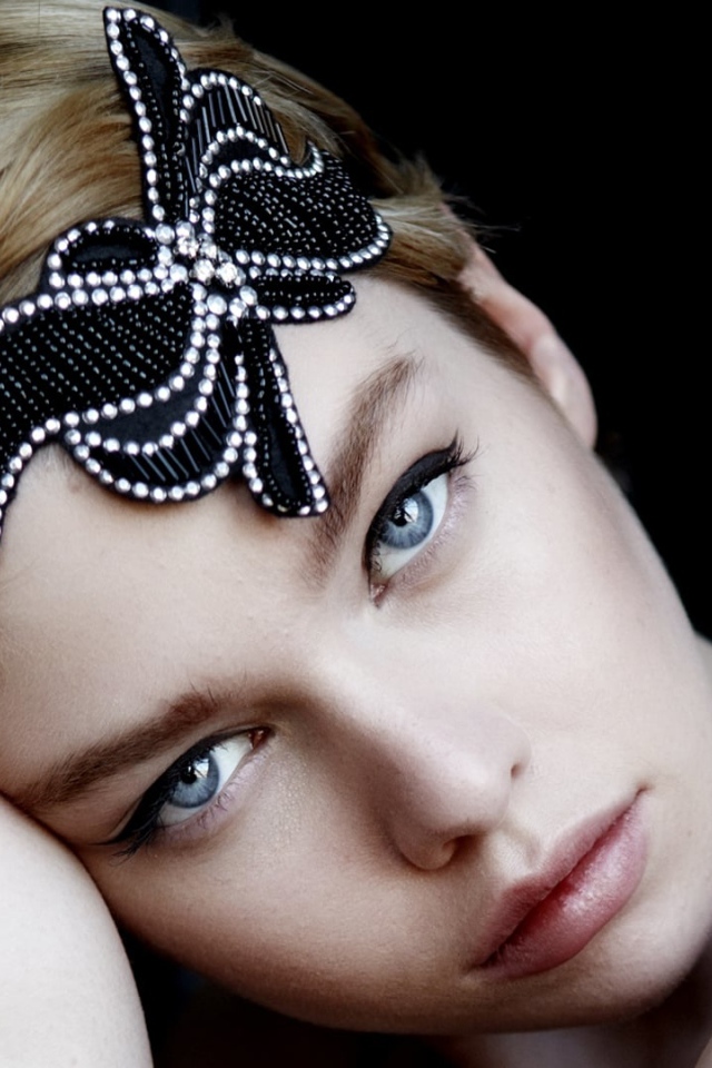 Красивая девушка модель Стелла Максвелл 