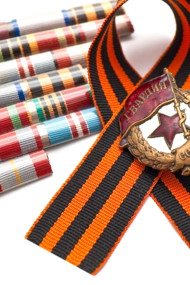 Нагрудный знак Гвардия и георгиевская лента к 9 мая 