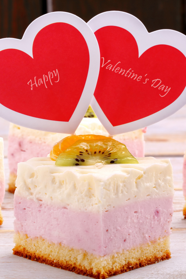 Аппетитные пирожные с сердечками на День Святого Валентина