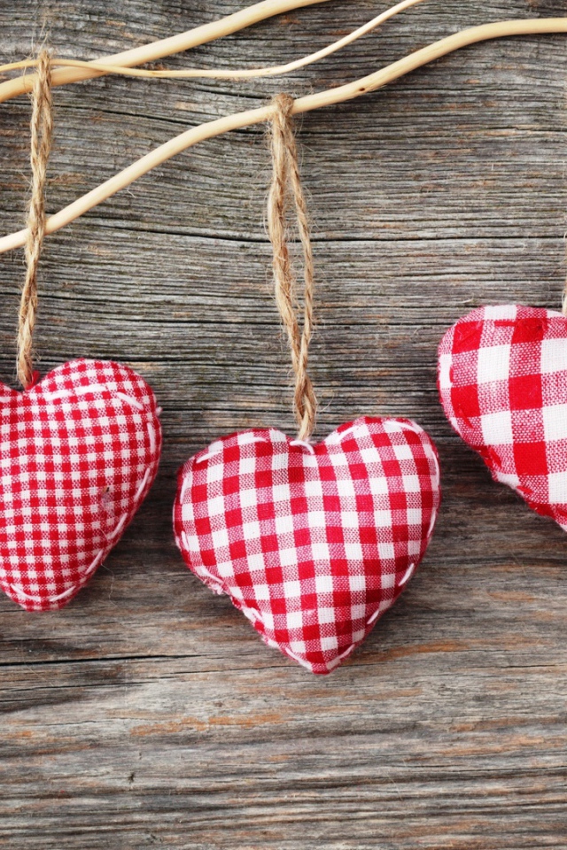 Красивые сердечки из ткани 