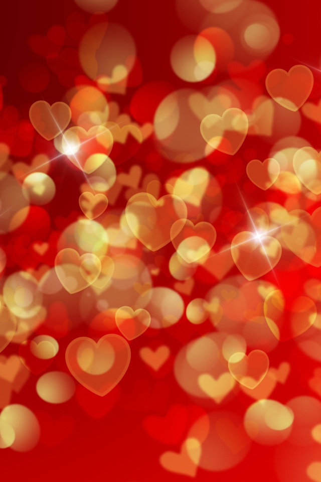 Золотистые сердечки на красном фоне