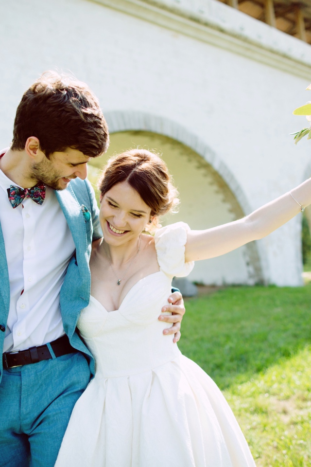 Влюбленные счастливые жених и невеста