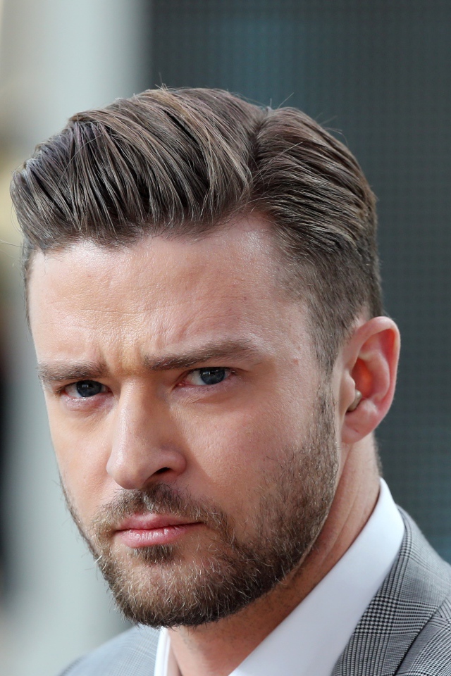 Актер Джастин Тимберлейк с серьезным взглядом