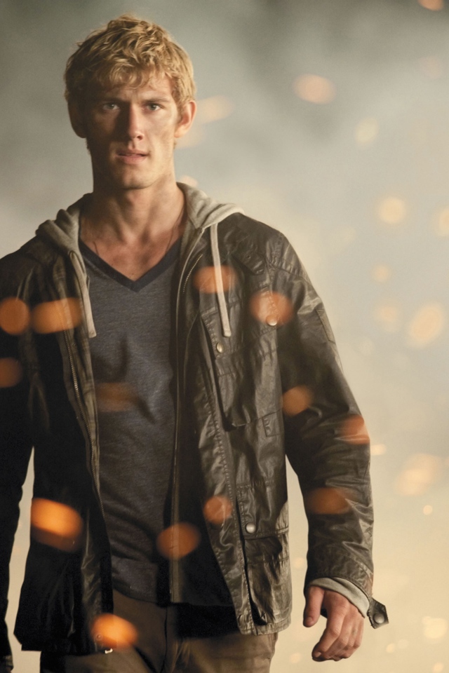 Популярный молодой актер Алекс Петтифер