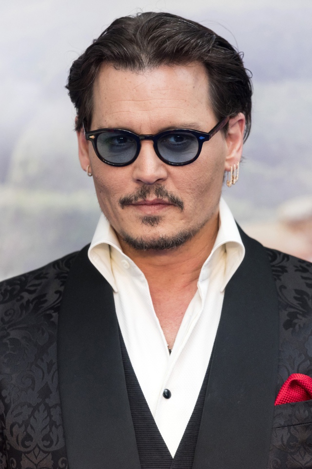 Стильный популярный актер Джонни Депп