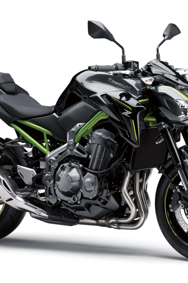 Мотоцикл  Kawasaki Z900 ABS, 2017 на белом фоне 