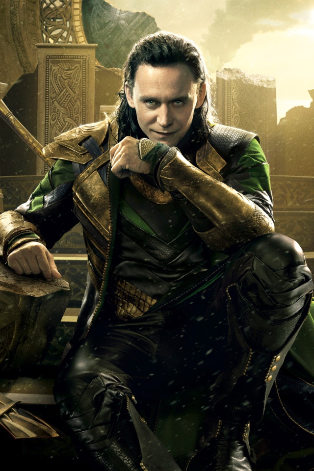 Актер Том Хиддлстон персонаж Локи в фильме Тор. Рагнарёк, 2017 