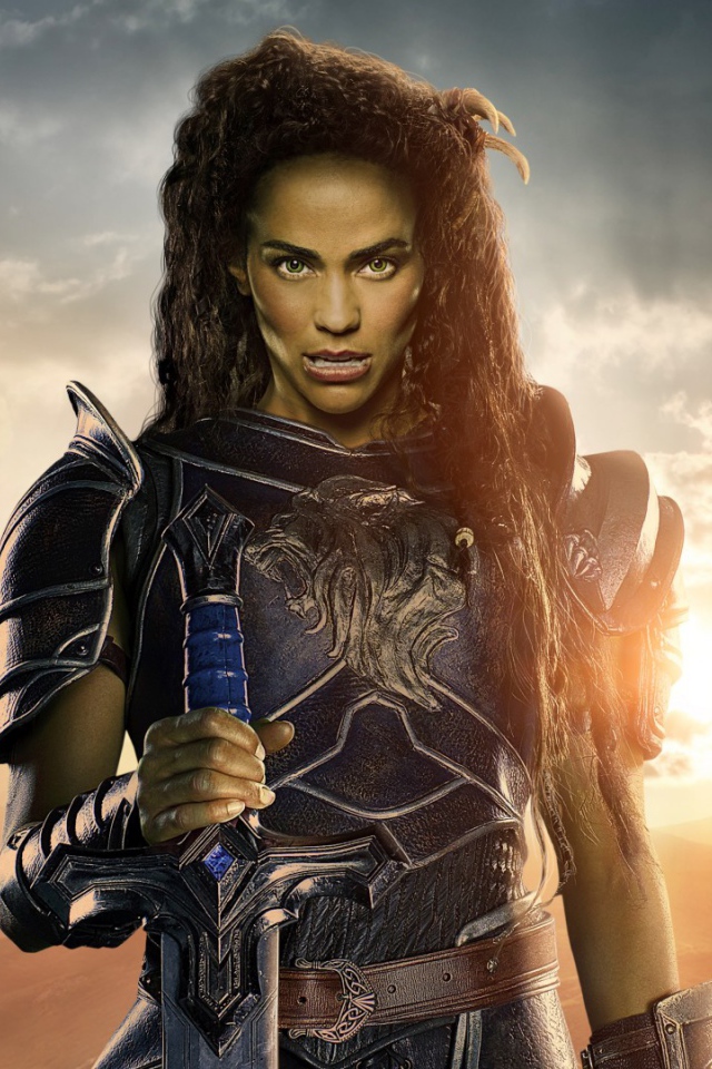 Женщина-полуорк Гарона персонаж фильма Варкрафт 