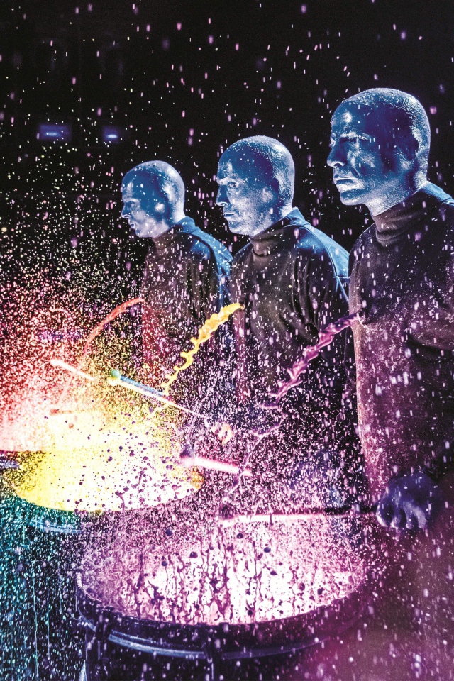 Нью-Йоркская перфоманс-группа Blue Man  