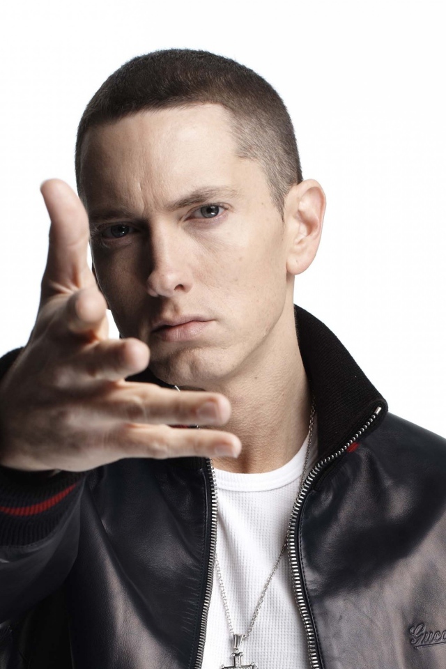 Популярный певец рэпер Эминем фото на белом фоне