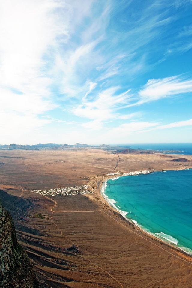 Пляж на острове Лансароте, Испания 
