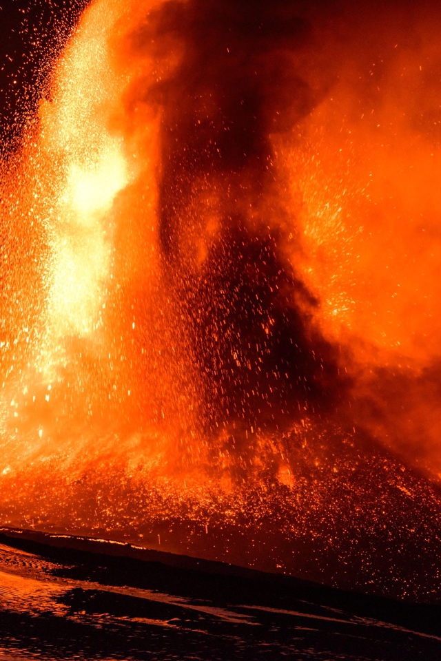 Извержение вулкана Этна, Сицилия 