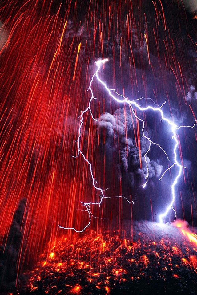 Извержение вулкана Сакурадзима, Япония 