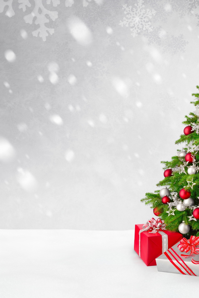 Наряженная елка на Новый год 2018 с подарками, шаблон для открытки