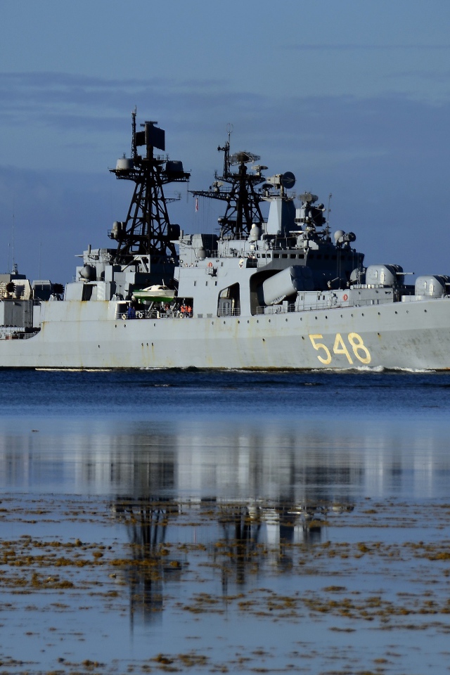 Большой противолодочный корабль Адмирал Пантелеев на воде