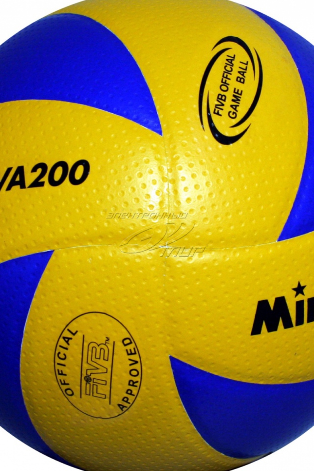 Волейбольный мяч на белом фоне