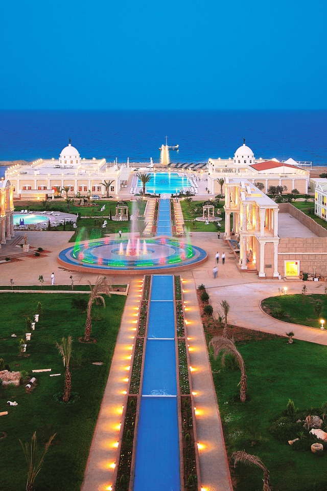 Вид на красивый отель Кая Артемис, Северный Кипр