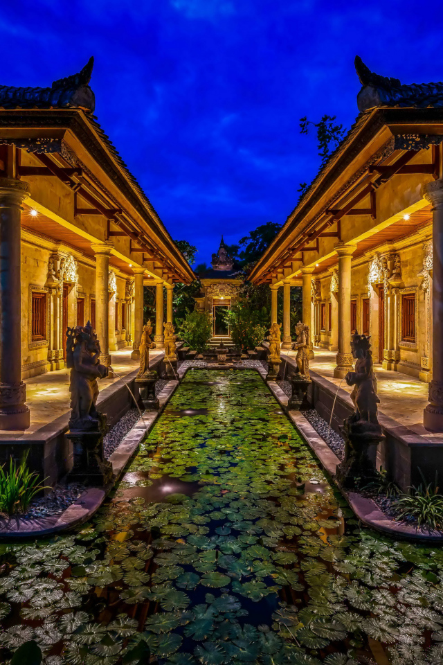 Красивая архитектура отеля на Бали, Индонезия 