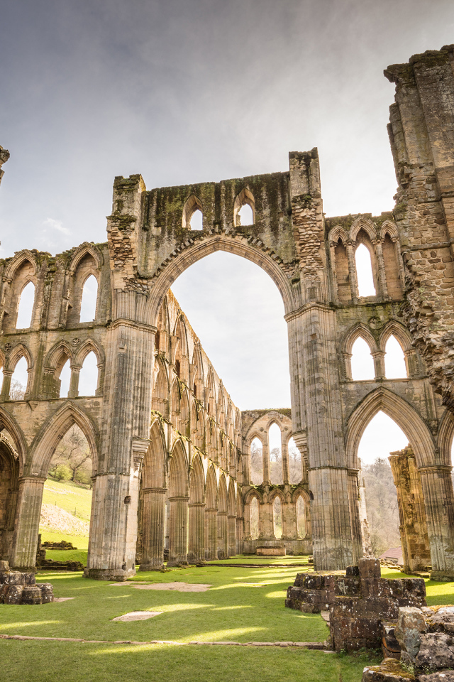 Руины монастыря Ривол Абби, Великобритания  