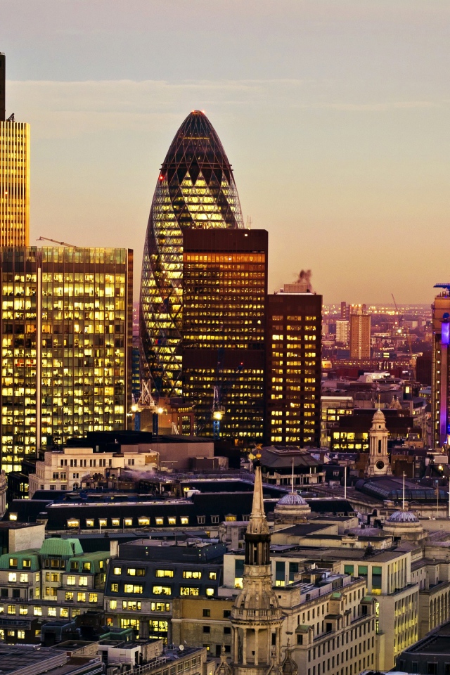 Небоскребы ночного города Лондон, Англия