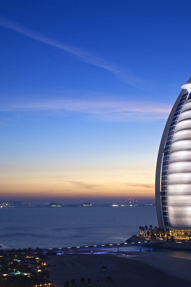 Роскошный отель Бурдж-аль-Араб Дубай. ОАЭ