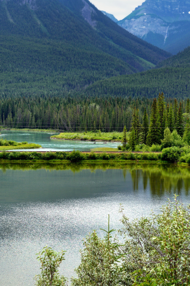 Живописный национальный парк Вуд-Баффало, Канада 