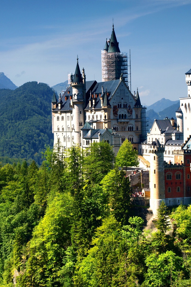 Старинный замок Нойшванштайн, Германия 
